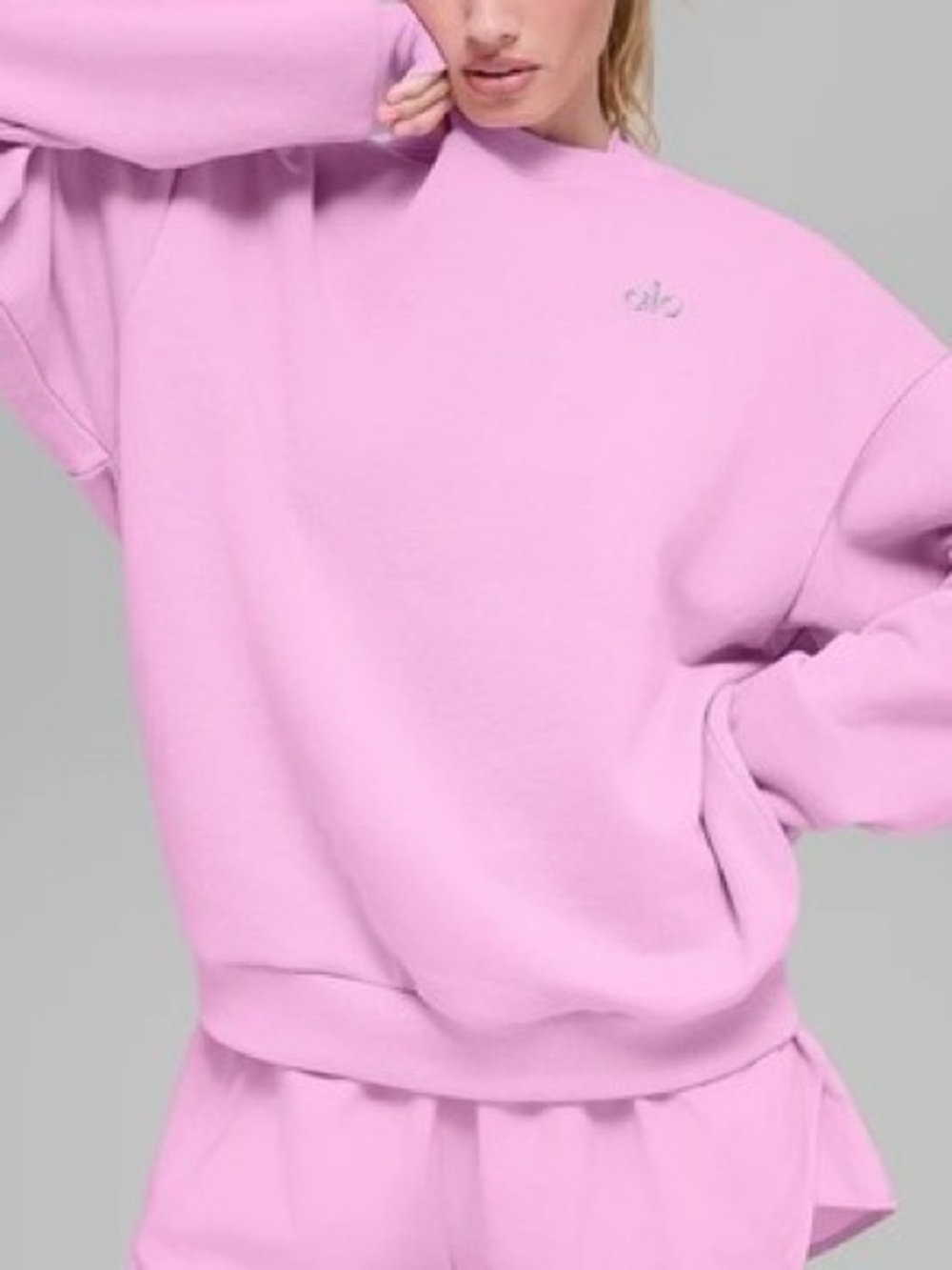 Alo Accolade Crewneck in Candy heart Pink (XL)